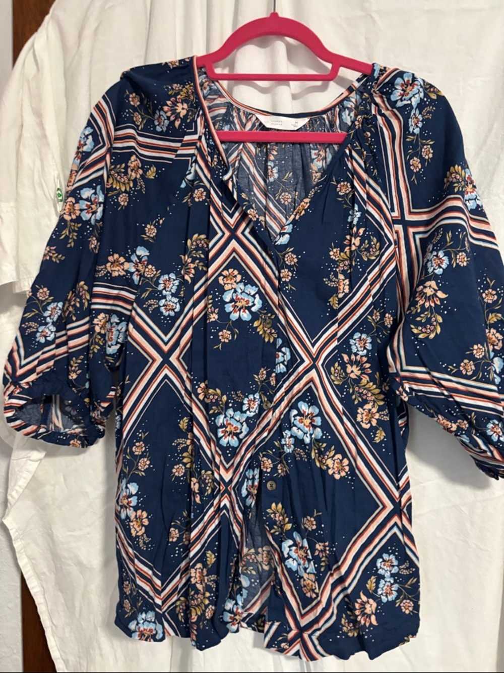 LC Lauren Conrad Navy Floral Geometric V-Neck Puff Sleeve Blouse